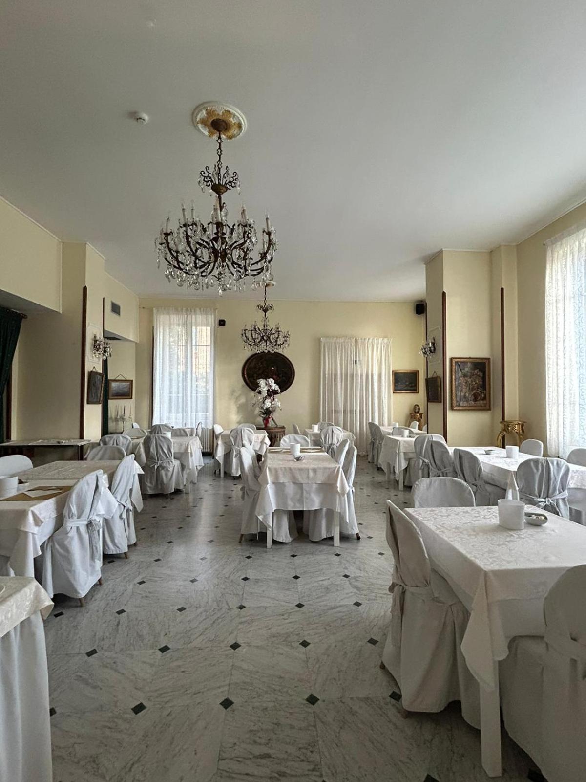 Hotel Petit Royal Ospedaletti Εξωτερικό φωτογραφία
