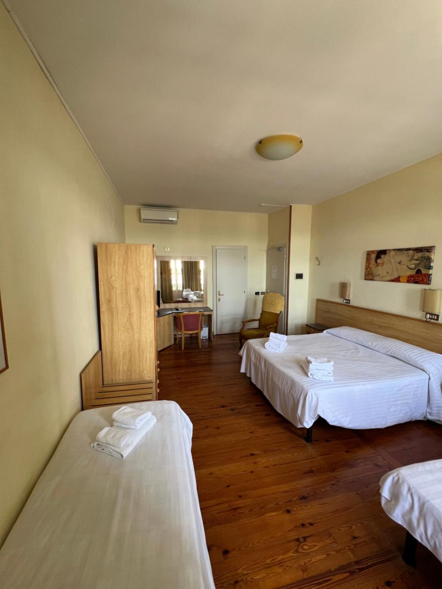 Hotel Petit Royal Ospedaletti Εξωτερικό φωτογραφία