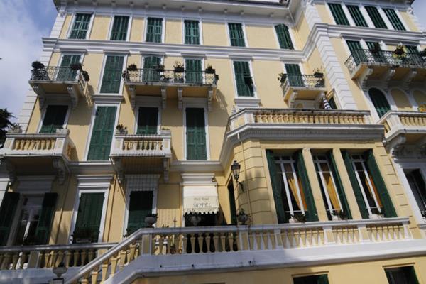 Hotel Petit Royal Ospedaletti Εξωτερικό φωτογραφία