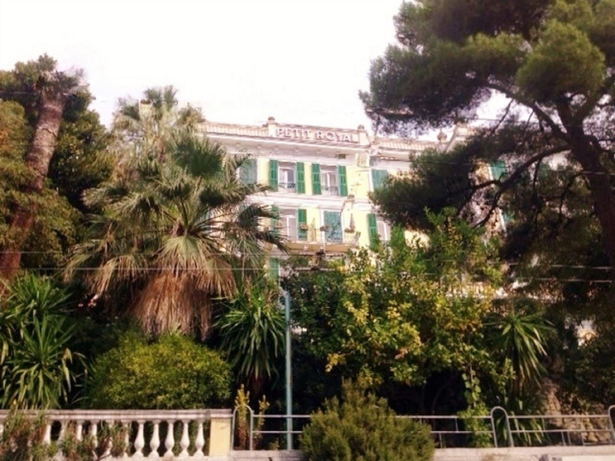 Hotel Petit Royal Ospedaletti Εξωτερικό φωτογραφία